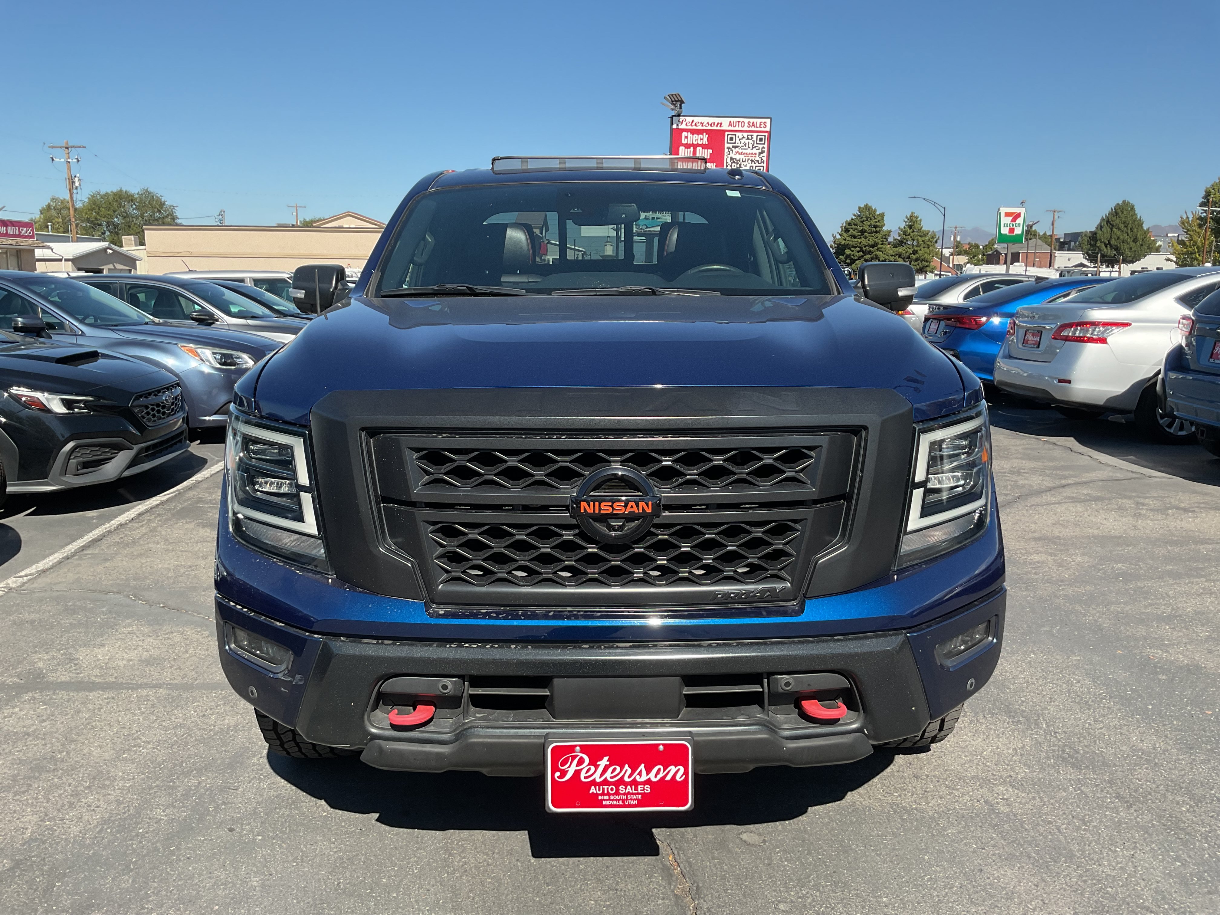 Used 2021 Nissan Titan PRO-4X w/ Pro-4x Convenience Package AWD/4WD image 3