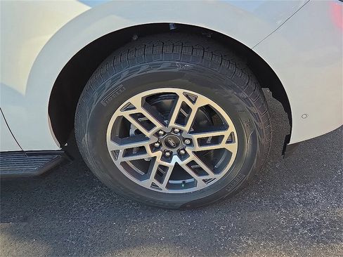 New 2025 Ford Expedition Max Active image 7