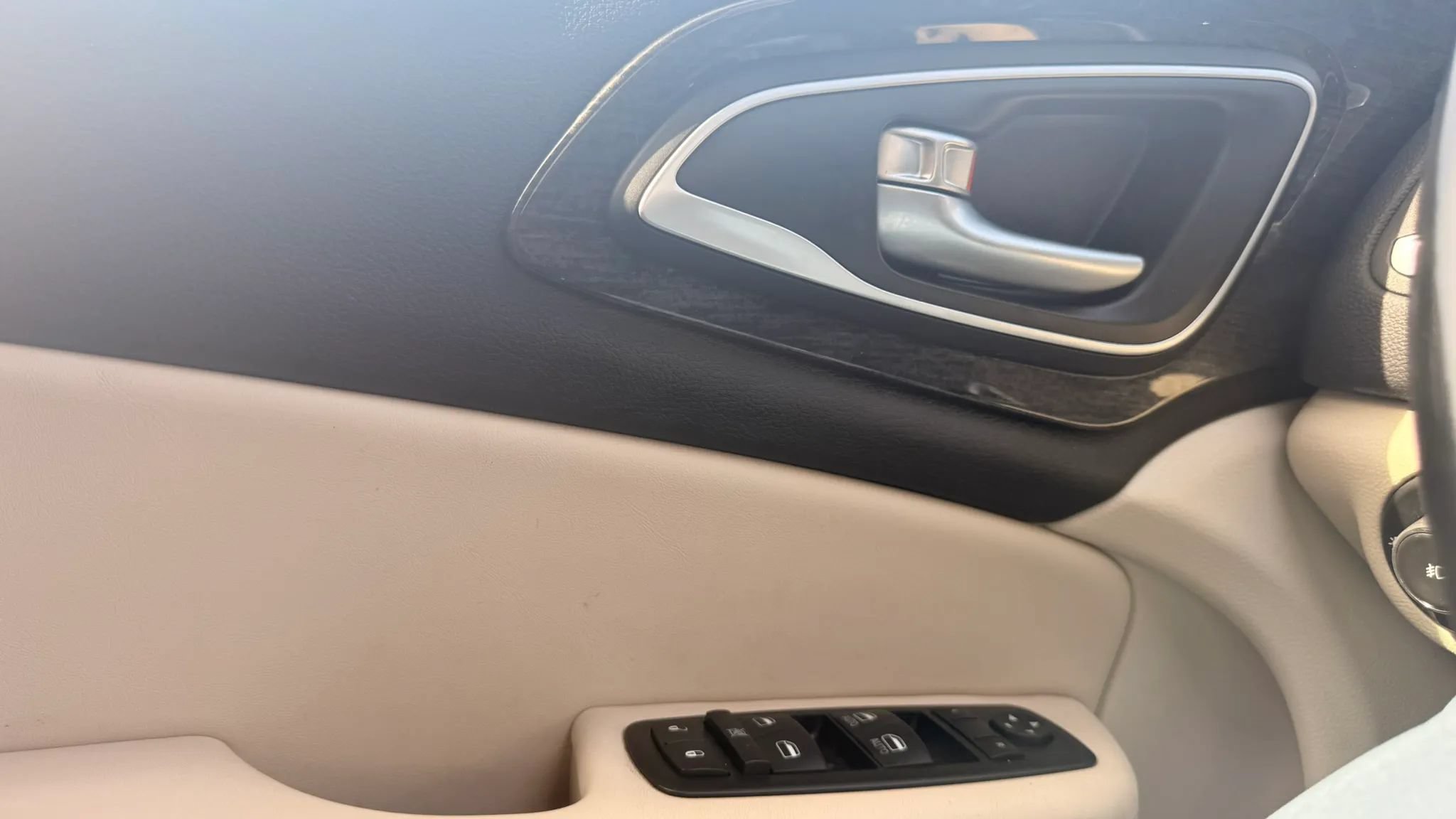 Used 2015 Chrysler 200 C w/ Navigation & Sound Group I FWD image 25