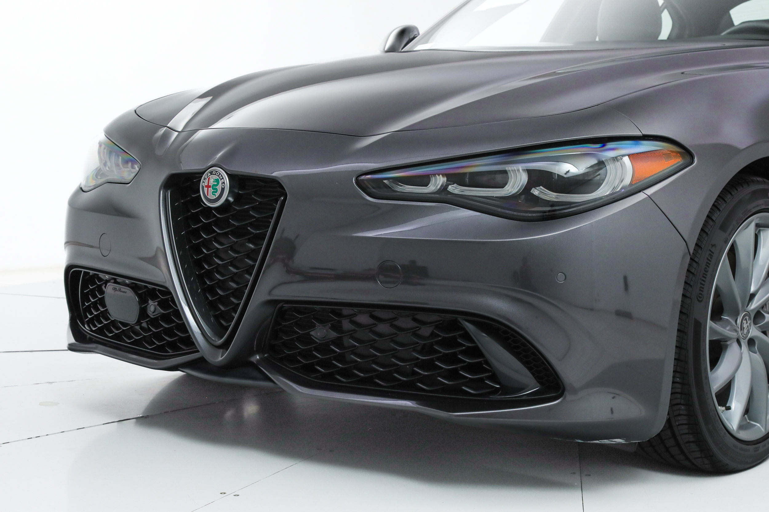 Used 2025 Alfa Romeo Giulia w/ Driving Assist Package RWD image 9
