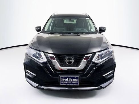 Certified 2018 Nissan Rogue SV image 2