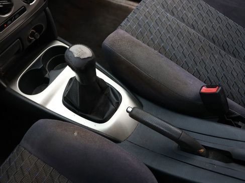 Used 2003 MAZDA Protege5 Hatchback 4D image 36