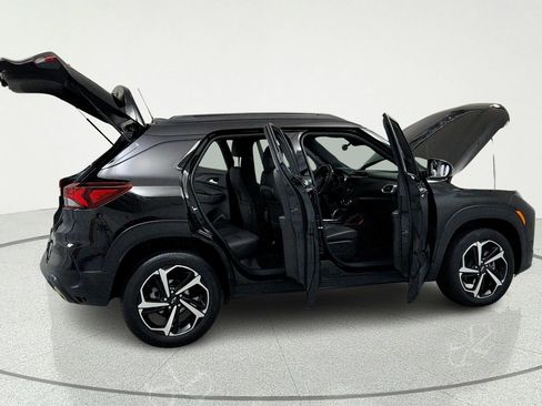 Certified 2023 Chevrolet TrailBlazer RS AWD/4WD image 13