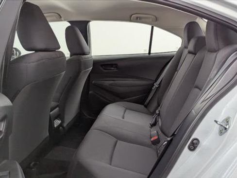 Used 2025 Toyota Corolla LE image 16