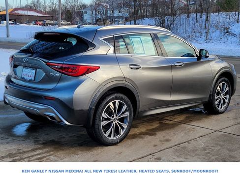Used 2018 INFINITI QX30 Premium w/ Cargo Package image 3