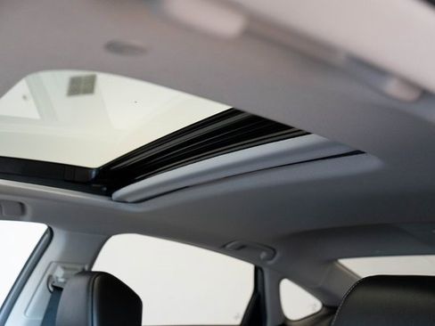 Used 2024 Honda Accord Touring image 4