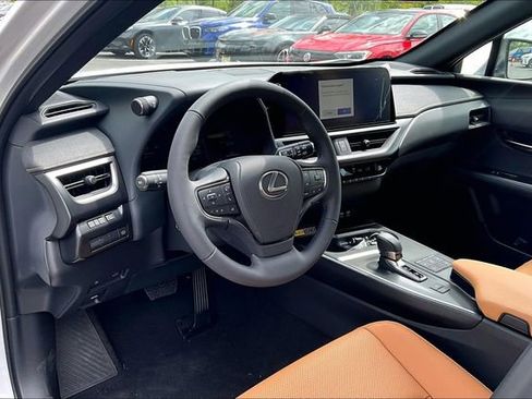 New 2026 Lexus UX 300h AWD image 6