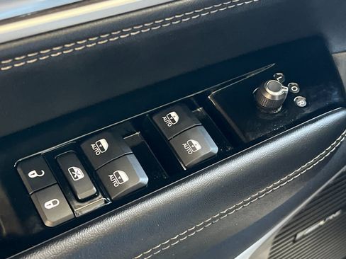Used 2024 Jeep Wagoneer Series II w/ Flexible Seating Group RWD image 14