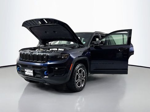 Used 2023 Jeep Grand Cherokee Trailhawk w/ Advanced Protech Group II image 27