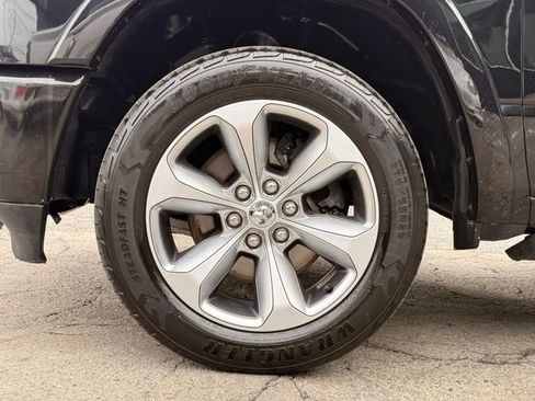 Used 2022 RAM 1500 Limited AWD/4WD image 11