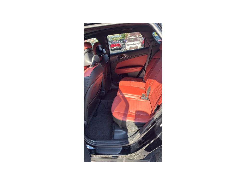 Used 2024 Kia Sportage SX AWD/4WD image 19