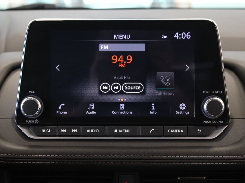 Used 2024 Nissan Rogue SV FWD image 22