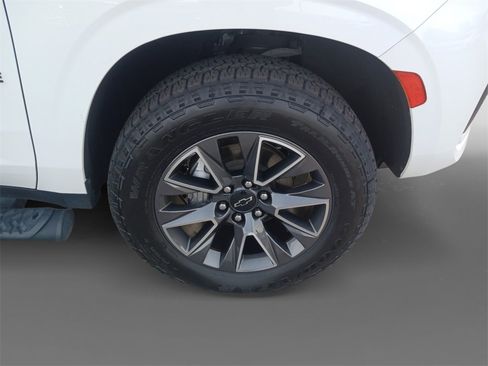 Used 2023 Chevrolet Tahoe Z71 w/ Z71 Off-Road Package image 16