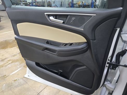 Used 2022 Ford Edge SEL image 27