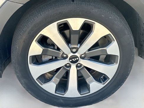 Used 2022 Kia Telluride EX w/ EX Premium Package image 32