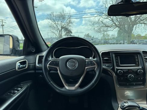 Used 2014 Jeep Grand Cherokee Laredo w/ Quick Order Package 23E AWD/4WD image 16