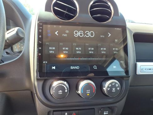 Used 2016 Jeep Compass Sport FWD image 10