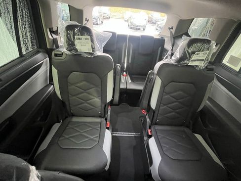 New 2026 Volkswagen Atlas Peak Edition image 25