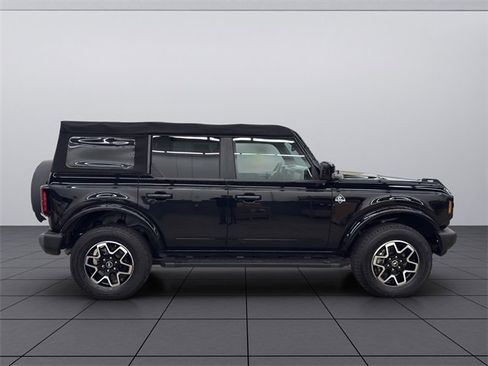 Used 2023 Ford Bronco Outer Banks image 7