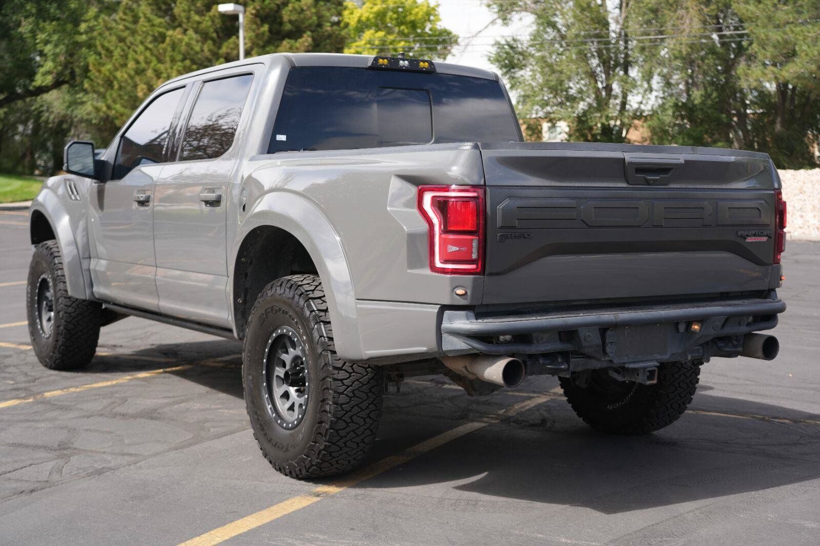 Used 2018 Ford F150 Raptor w/ Equipment Group 802A Luxury AWD/4WD image 3