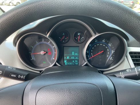 Used 2012 Chevrolet Cruze LS FWD image 18