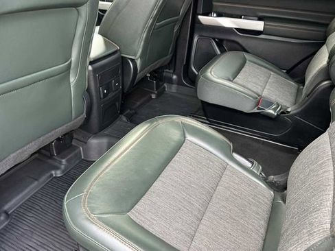 Used 2022 Ford Explorer Timberline image 11