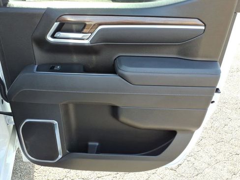 Used 2026 Chevrolet Silverado 1500 LT image 17