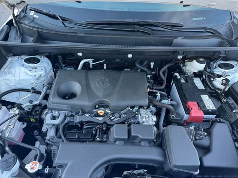 Used 2025 Toyota RAV4 XLE w/ Convenience Package image 34