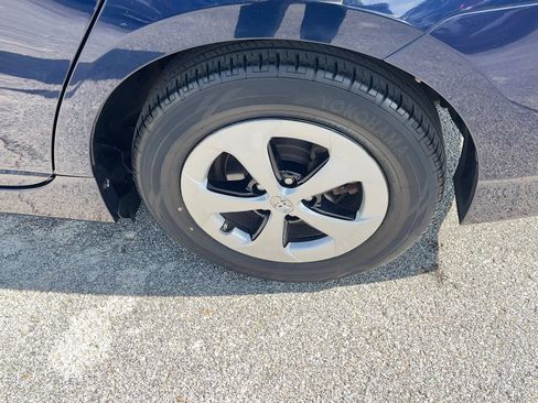 Used 2012 Toyota Prius Two FWD image 12