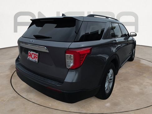 Used 2021 Ford Explorer XLT image 8