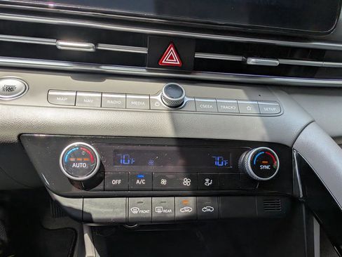 Certified 2024 Hyundai Elantra Blue image 35