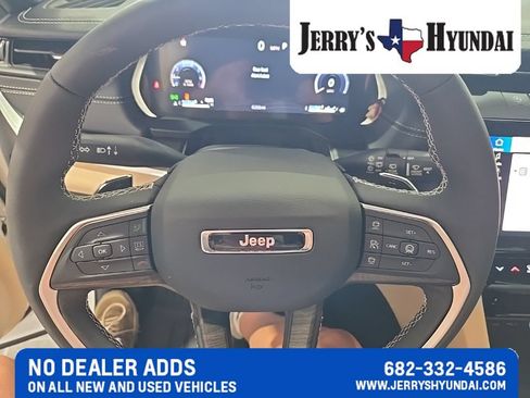 Used 2026 Jeep Grand Cherokee L Limited AWD/4WD image 15