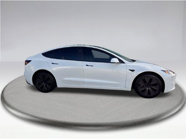 Used 2024 Tesla Model 3 Standard Range RWD image 9