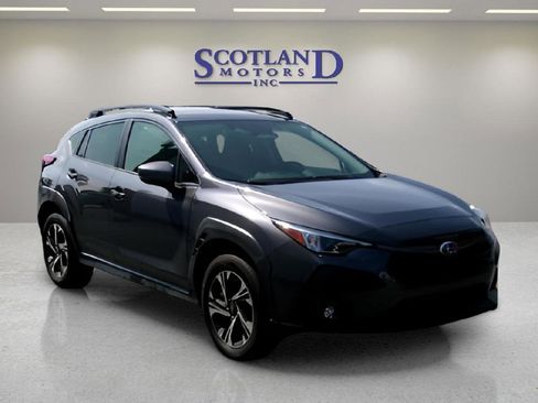Used 2024 Subaru Crosstrek 2.0i Premium w/ Crosstrek Mirror Package AWD/4WD image 4