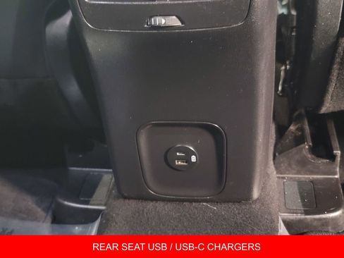 Used 2022 Ford Escape SE image 8