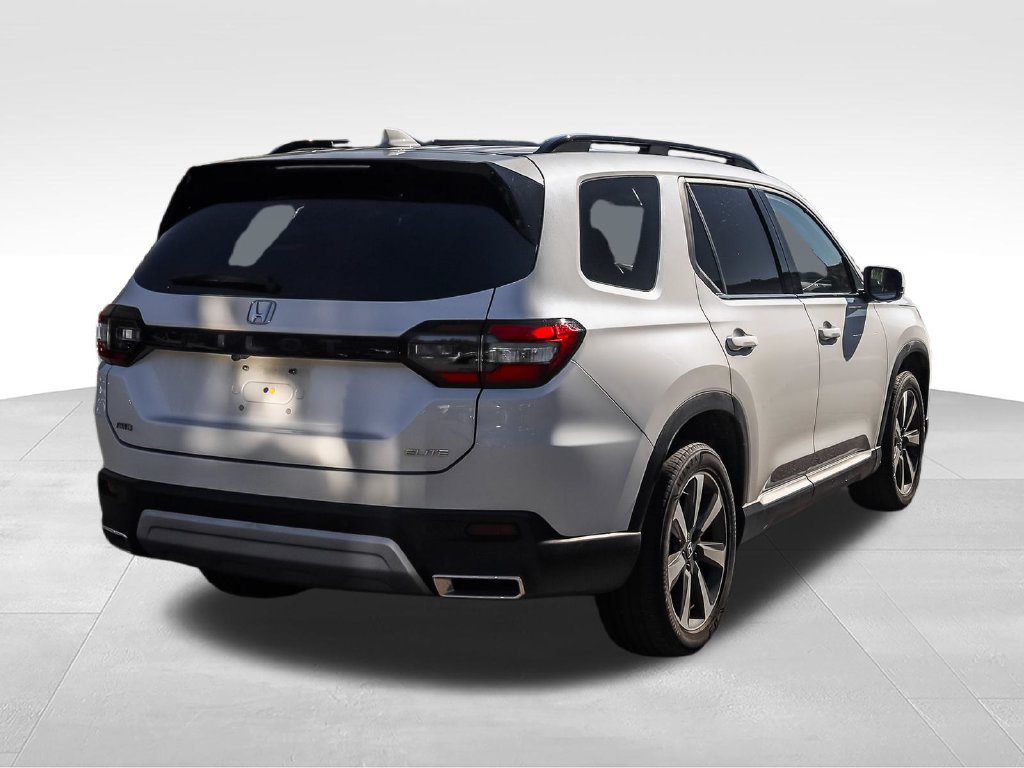 Used 2024 Honda Pilot Elite image 4