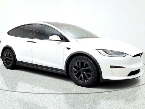 Used 2023 Tesla Model X AWD/4WD image 3