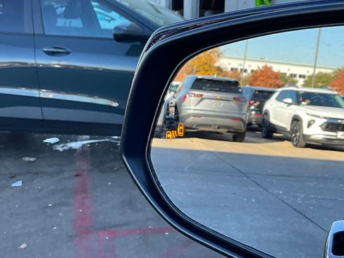 Used 2025 Toyota RAV4 XLE image 21