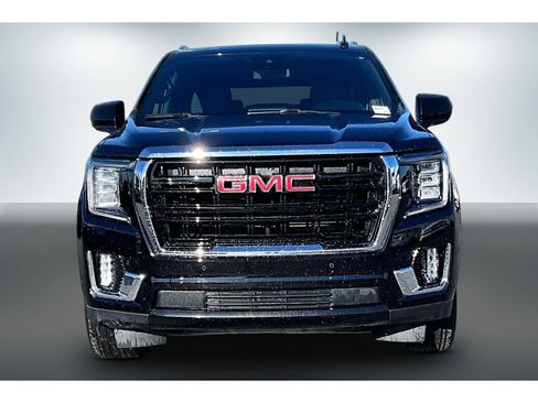Used 2024 GMC Yukon XL SLE w/ Max Trailering Package AWD/4WD image 2