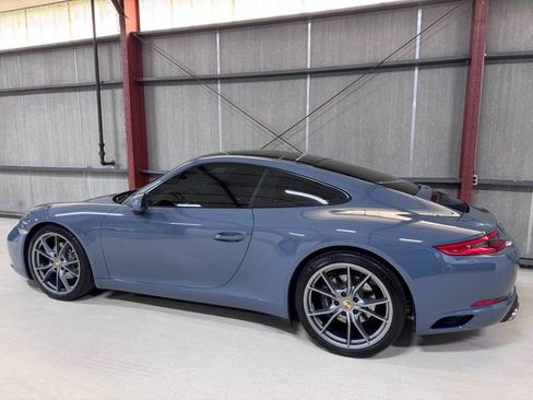 Used 2017 Porsche 911 Carrera RWD image 6