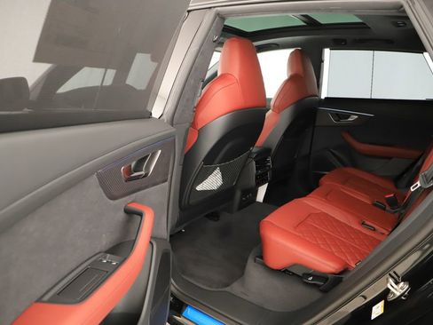 New 2026 Audi SQ8 Prestige image 27