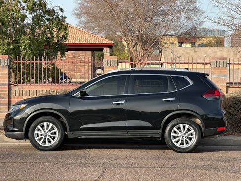 Used 2019 Nissan Rogue SV AWD/4WD image 3