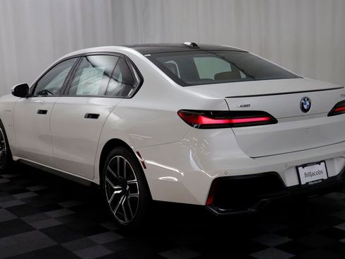New 2026 BMW 750e xDrive w/ Executive Package AWD/4WD image 18