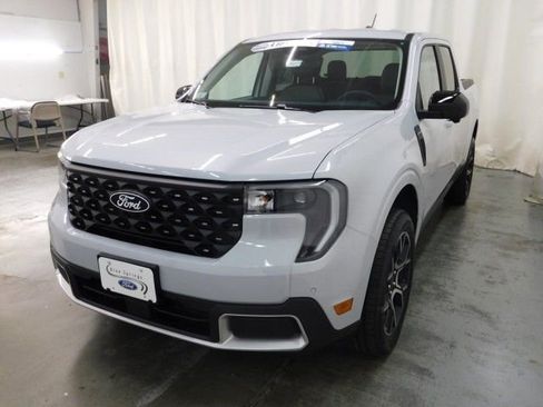 New 2026 Ford Maverick Lariat image 9