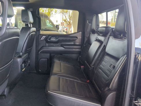 Used 2022 GMC Sierra 1500 AT4X image 27