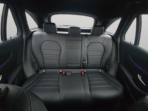 Used 2022 Mercedes-Benz GLC 300 4MATIC image 17