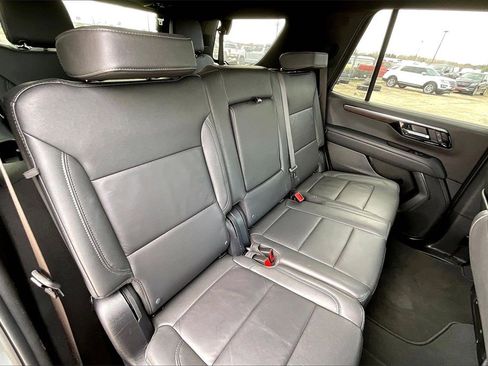 Used 2025 Chevrolet Tahoe LT image 22