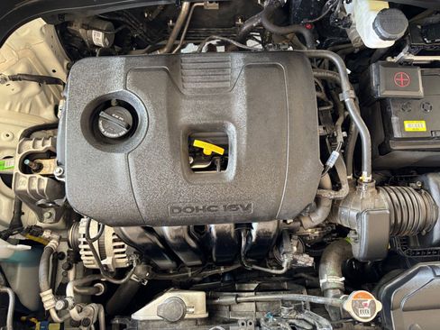 Used 2025 Kia Soul LX w/ LX Technology Package FWD image 30