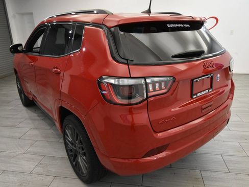 Used 2022 Jeep Compass Limited image 3