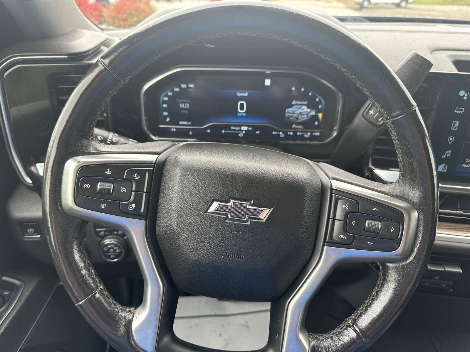 Used 2022 Chevrolet Silverado 1500 RST AWD/4WD image 24